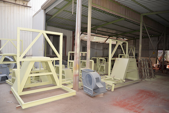 Support iron frame spray paint